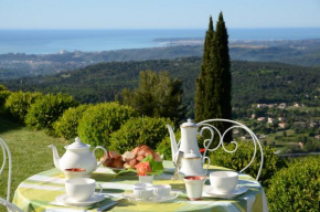 Гостиница La Bastide des Pins  Ванс